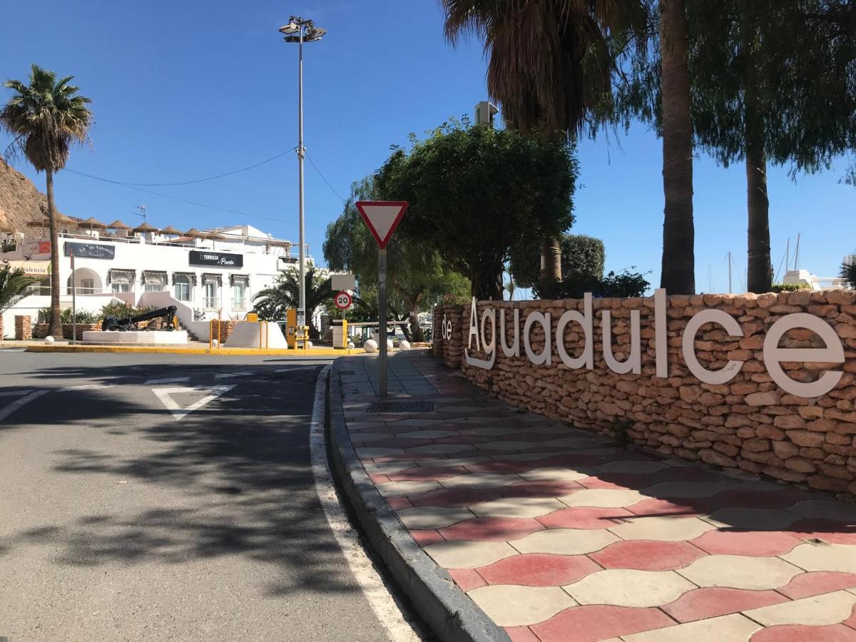 Acogedor Apartamento Recien Reformado En El Puerto Deportivo De Aguadulce 阿瓜杜尔塞 外观 照片